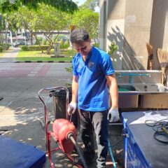 ชักโครกกดไม่ลง