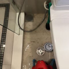 ชักโครกกดไม่ลง